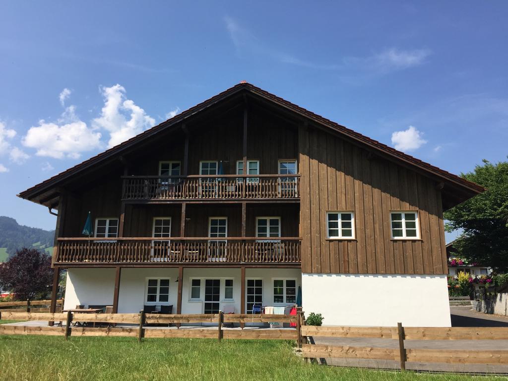 Viktoria Apartments: Family-Friendly with 4-Star Hotel Access Oberstdorf Exterior photo
